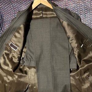 MICHAEL KORS 38R BROWN STRIPE SUIT